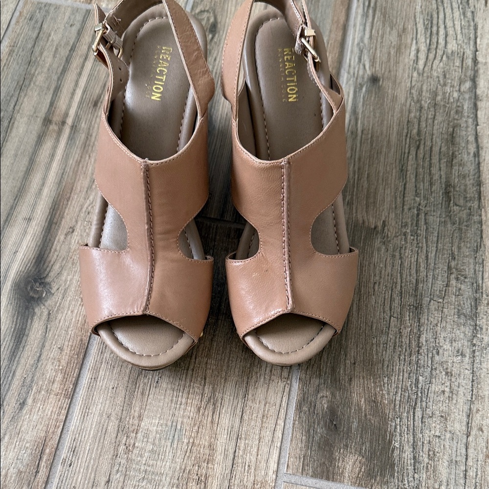 Kenneth Cole Reaction Women's Beige Peep-Toe Sandals